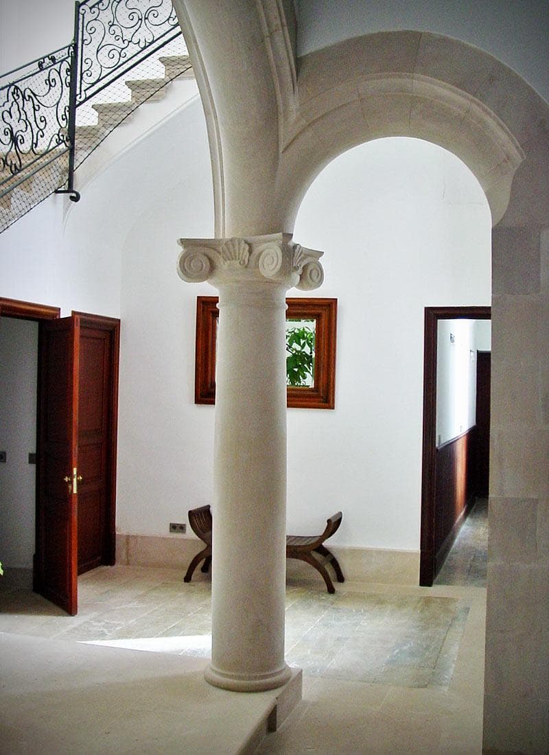 modern home exterior — detail